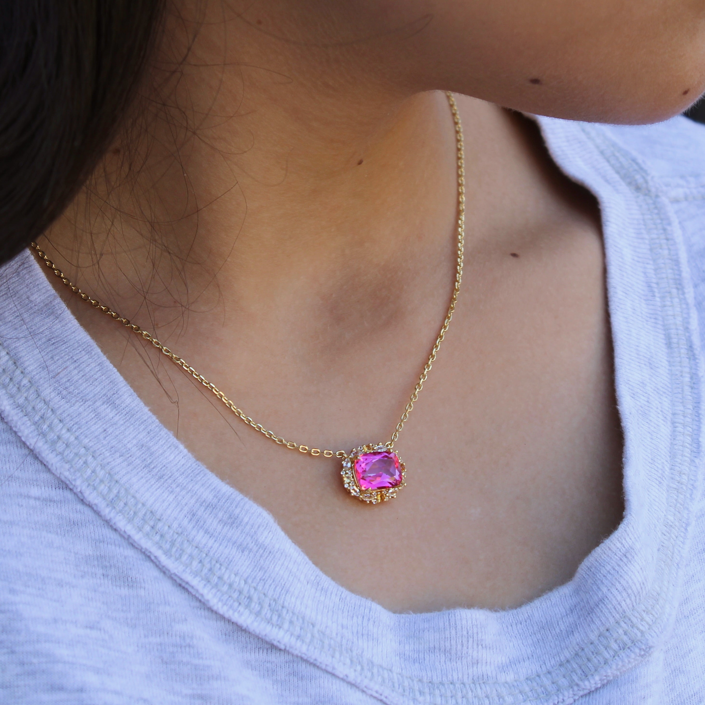 Pink Crystal Heart Pendant Necklace In Gold - Foto 11
