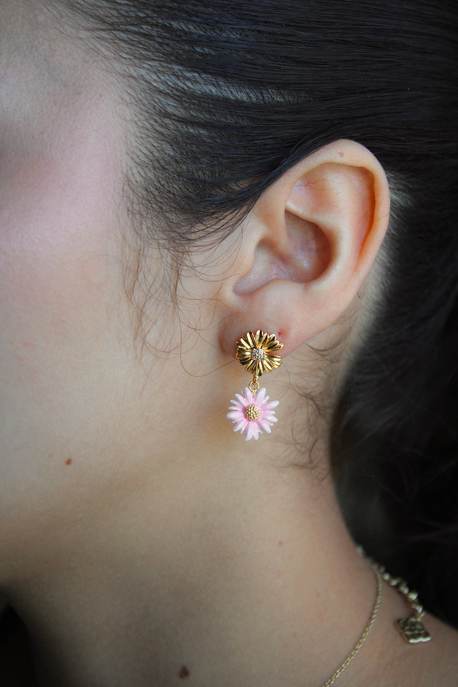 Vivian Grace Jewelry Earrings Gold Pink Daisy Drop Stud Earrings