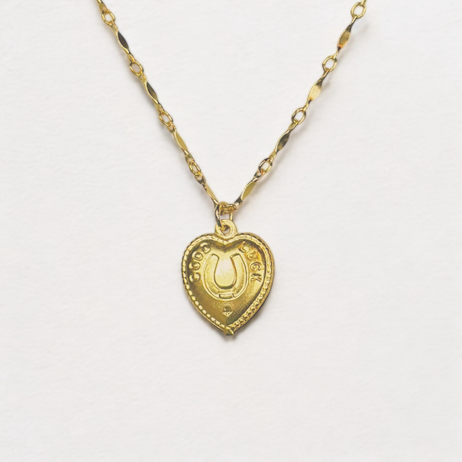 Vivian Grace Jewelry Necklace The Vintage Luck Heart Necklace - 14k Gold Filled Chain