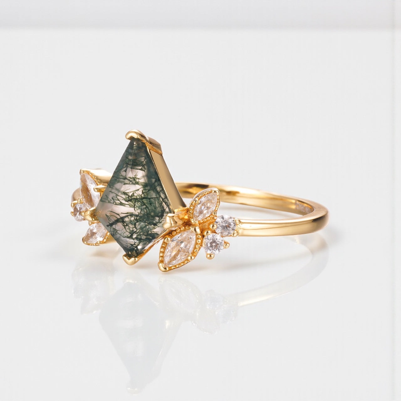 Vivian Grace Jewelry Ring The Emeliene Ring - Moss Agate