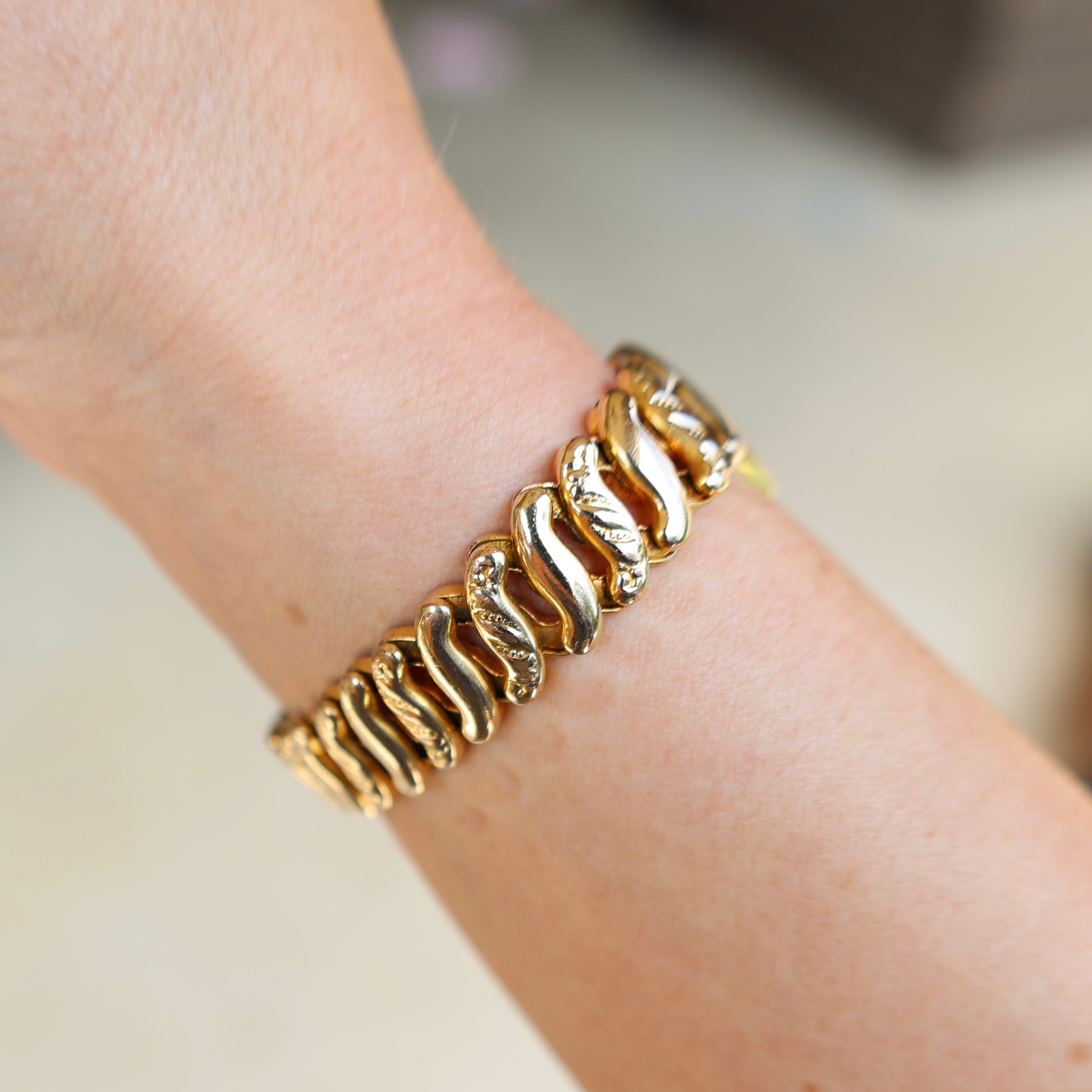 Vivian Grace Vintage Bracelet Gold La Mode Monogram Heart Gold Filled Sweetheart Expansion Bracelet - Vintage (Copy)