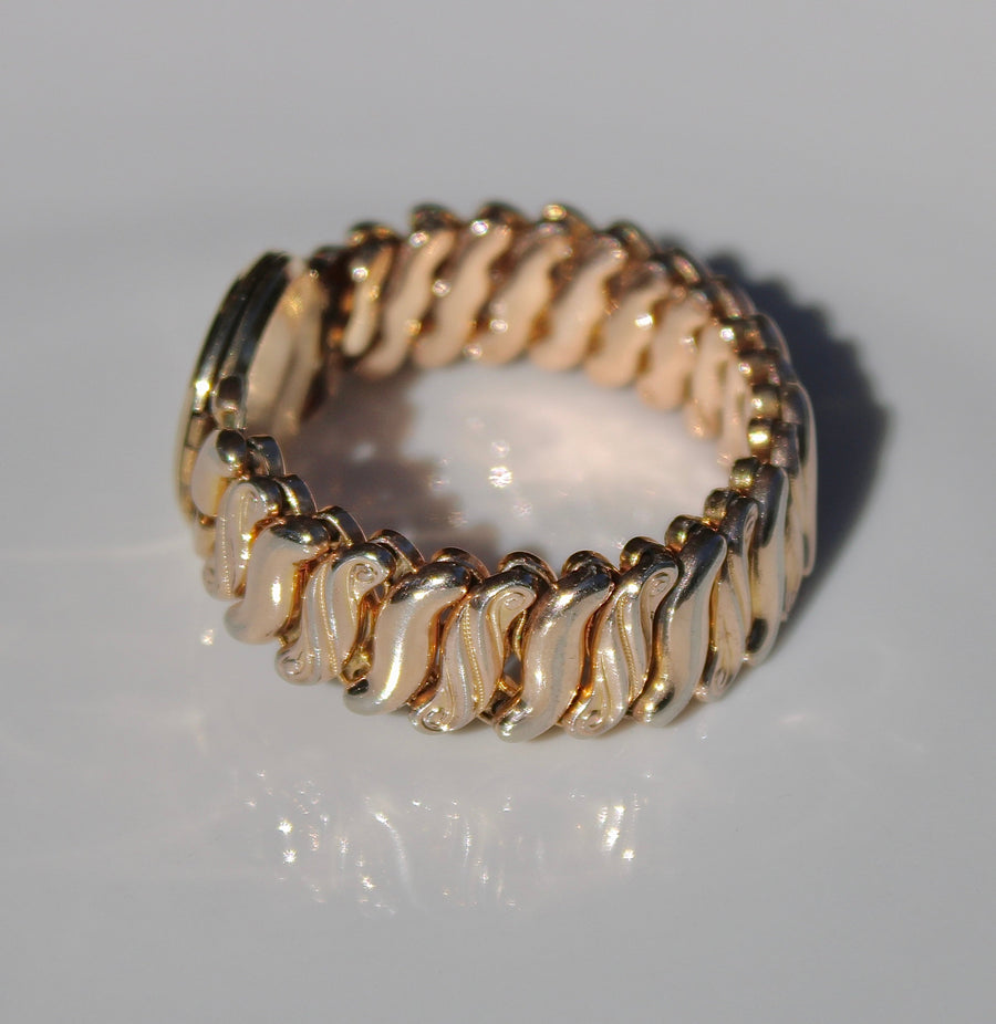 Vivian Grace Vintage Bracelet Gold Speidel Gold-Filled Sweetheart Bracelet with engraved floral locket- Vintage