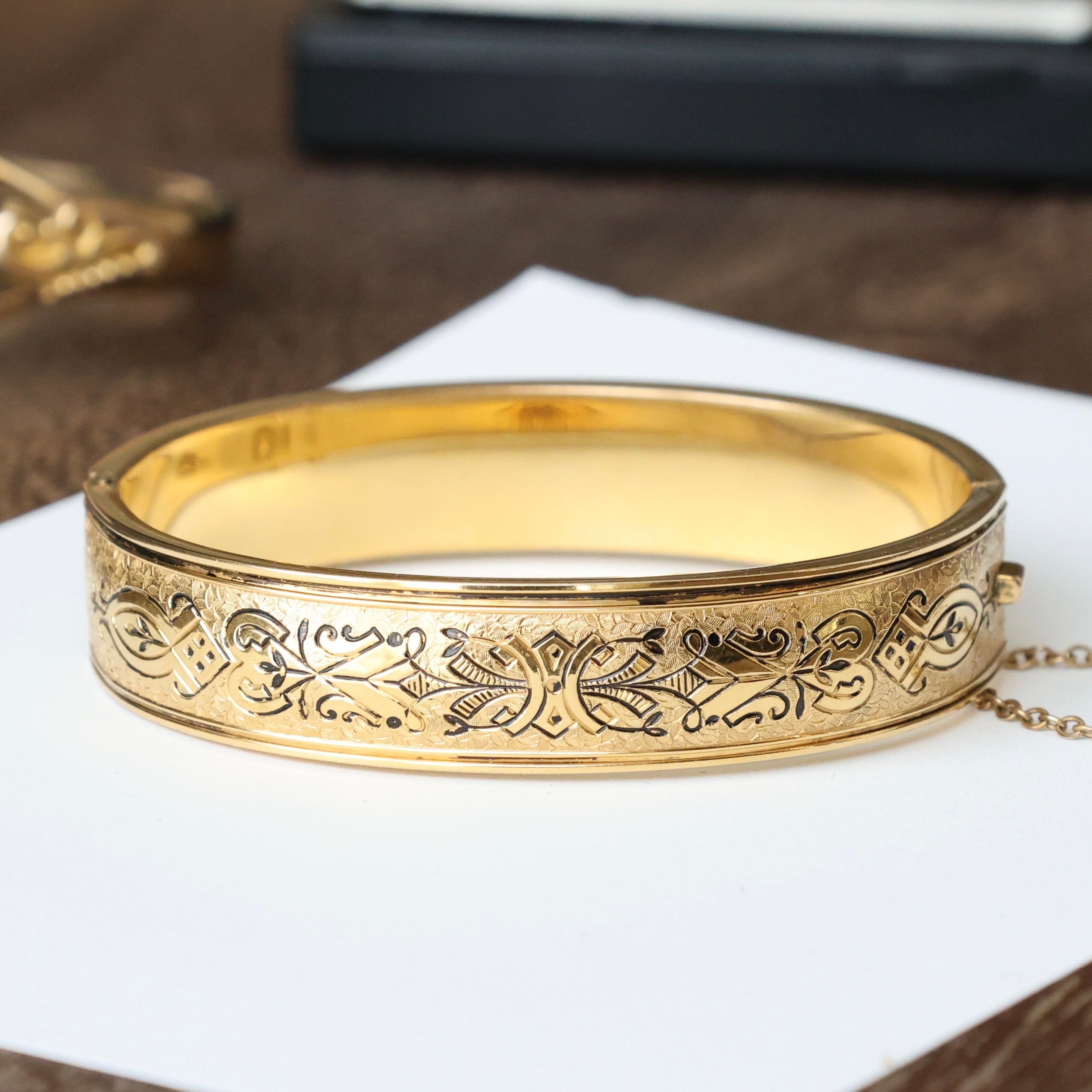 Vivian Grace Vintage Bracelet Gold Vintage Taille D'Epargne Hinged Gold-Filled Etched Bangle Bracelet - Bates & Bacon