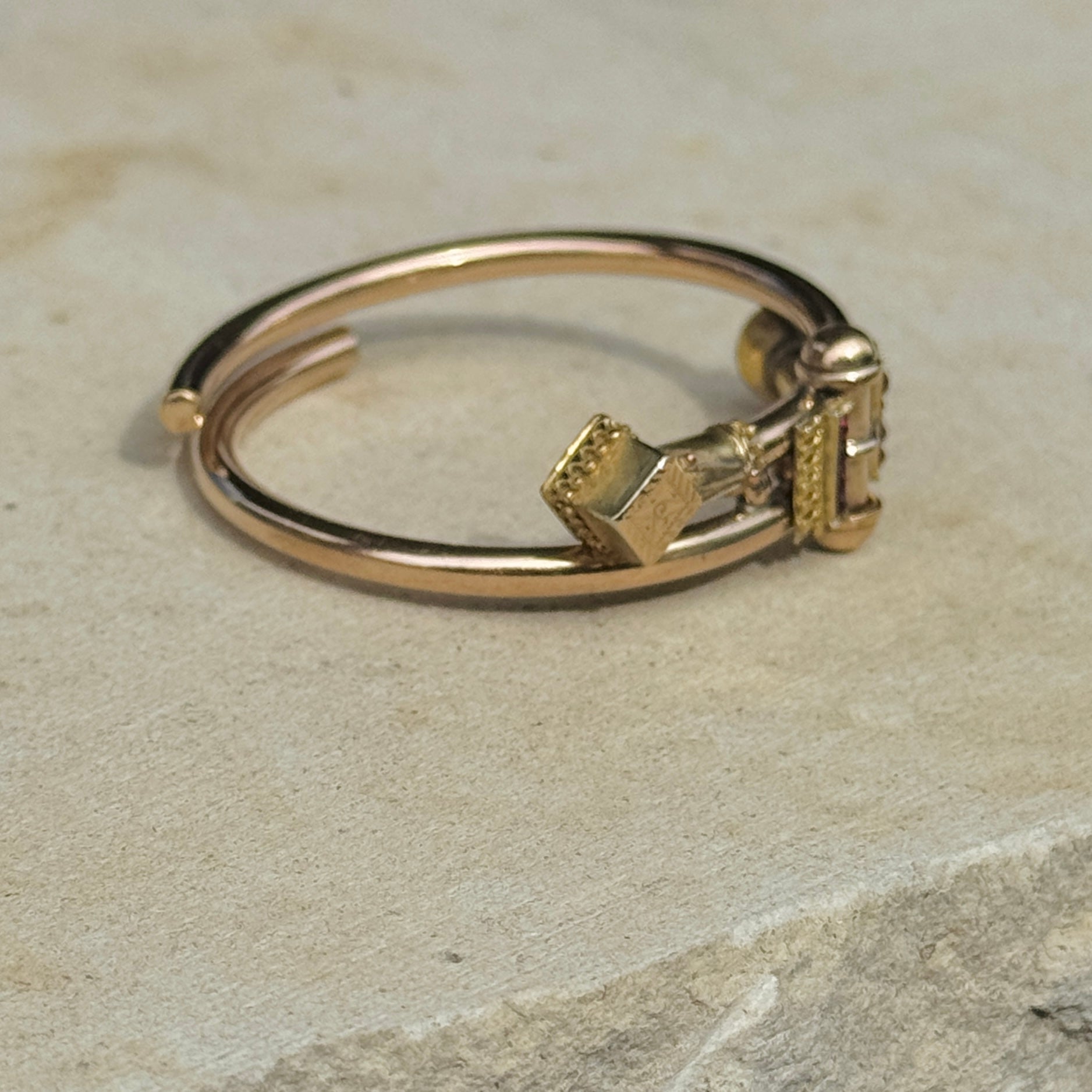 Vivian Grace Vintage Bracelet Rose Gold Vintage Victorian Bypass Bangle Bracelet (circa 1880)