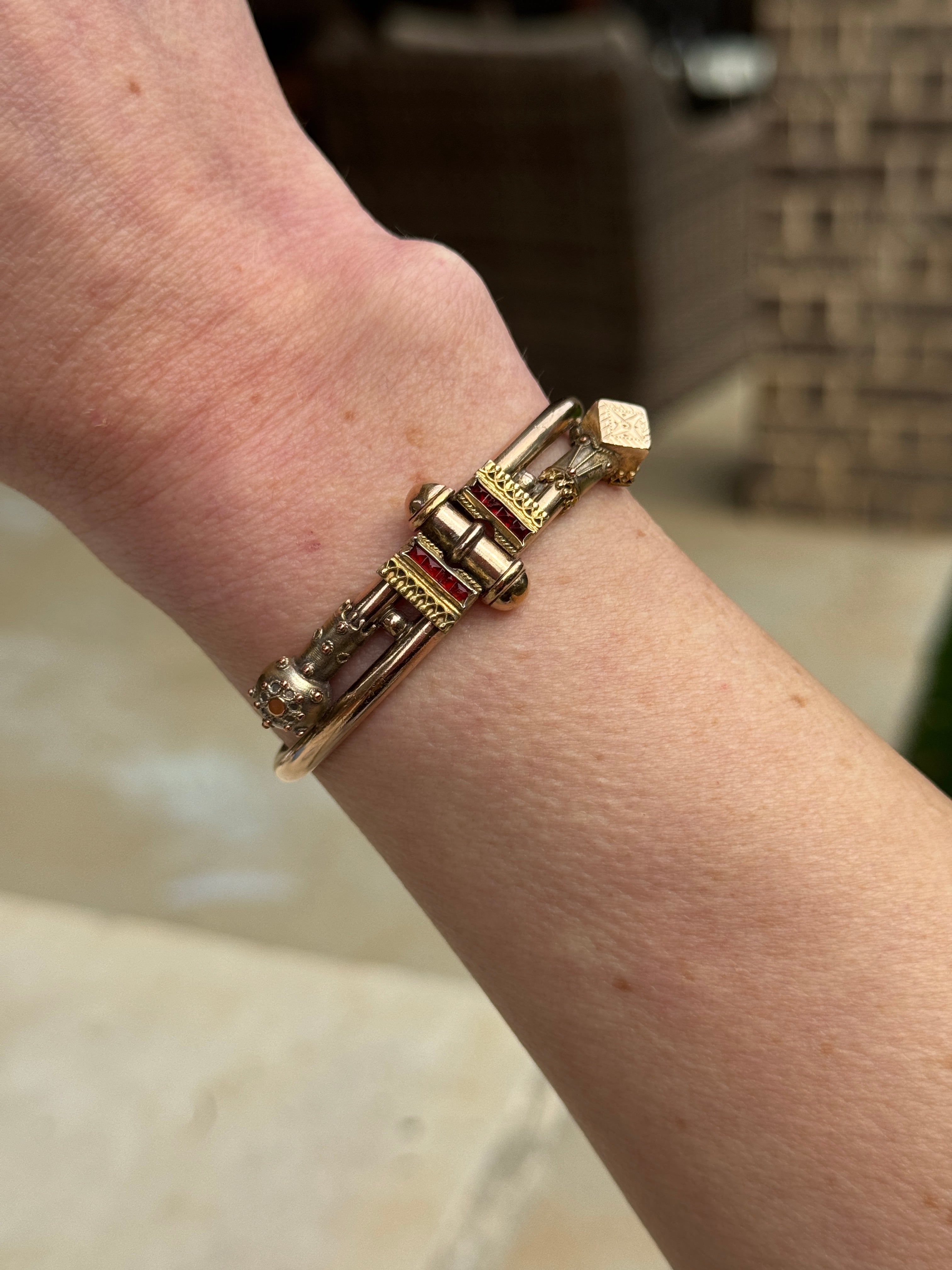 Vivian Grace Vintage Bracelet Rose Gold Vintage Victorian Bypass Bangle Bracelet (circa 1880)