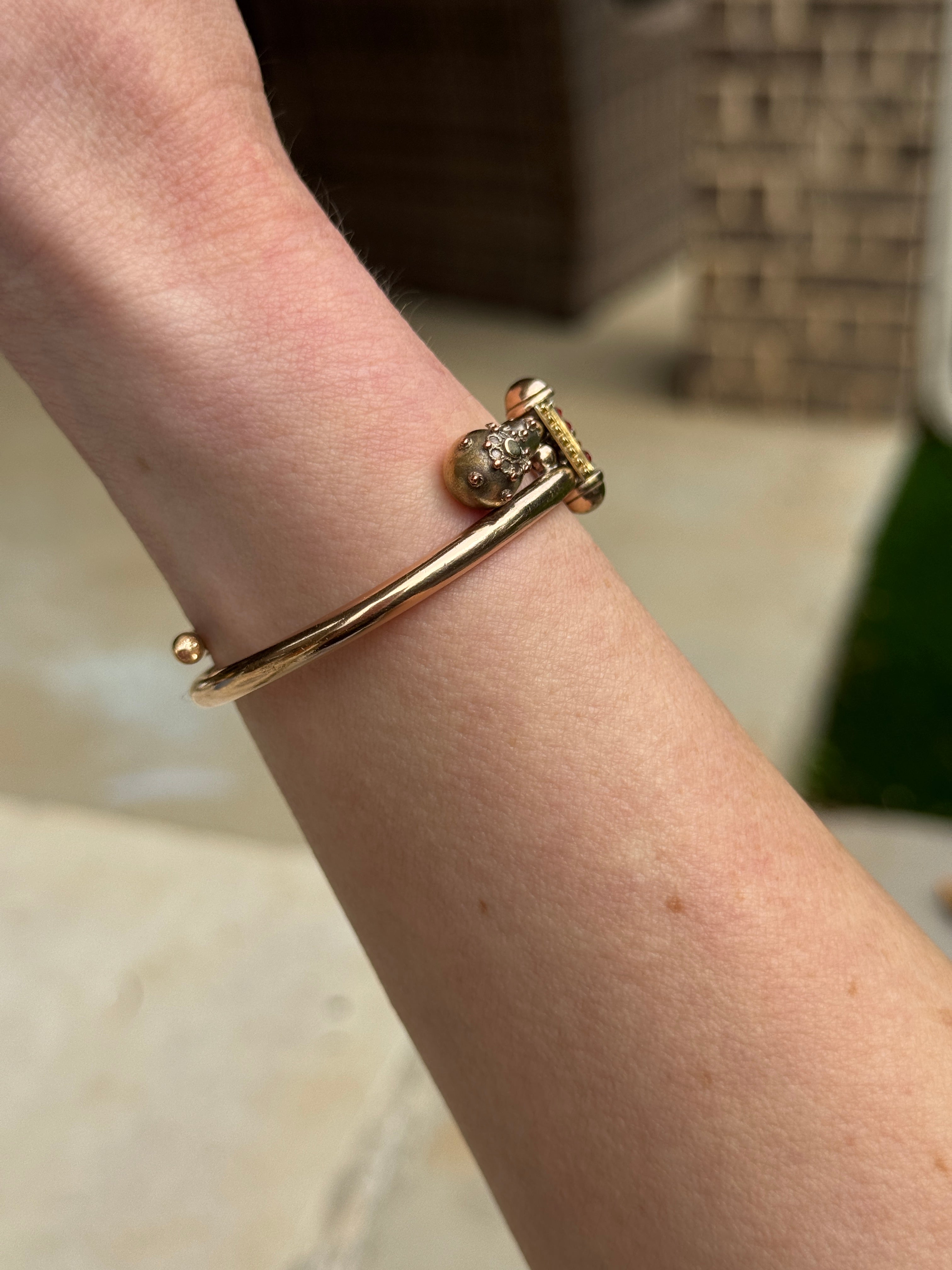 Vivian Grace Vintage Bracelet Rose Gold Vintage Victorian Bypass Bangle Bracelet (circa 1880)