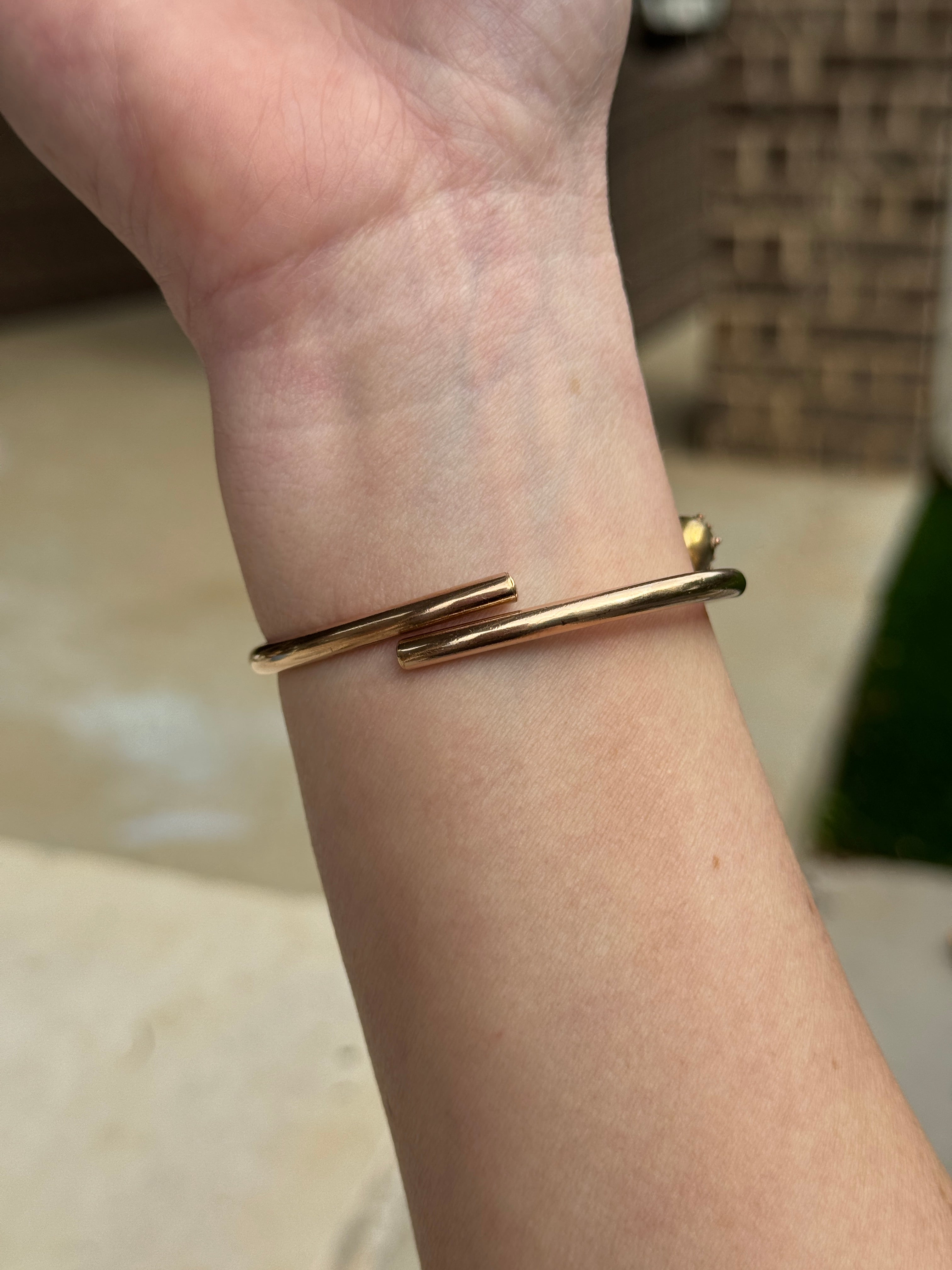 Vivian Grace Vintage Bracelet Rose Gold Vintage Victorian Bypass Bangle Bracelet (circa 1880)