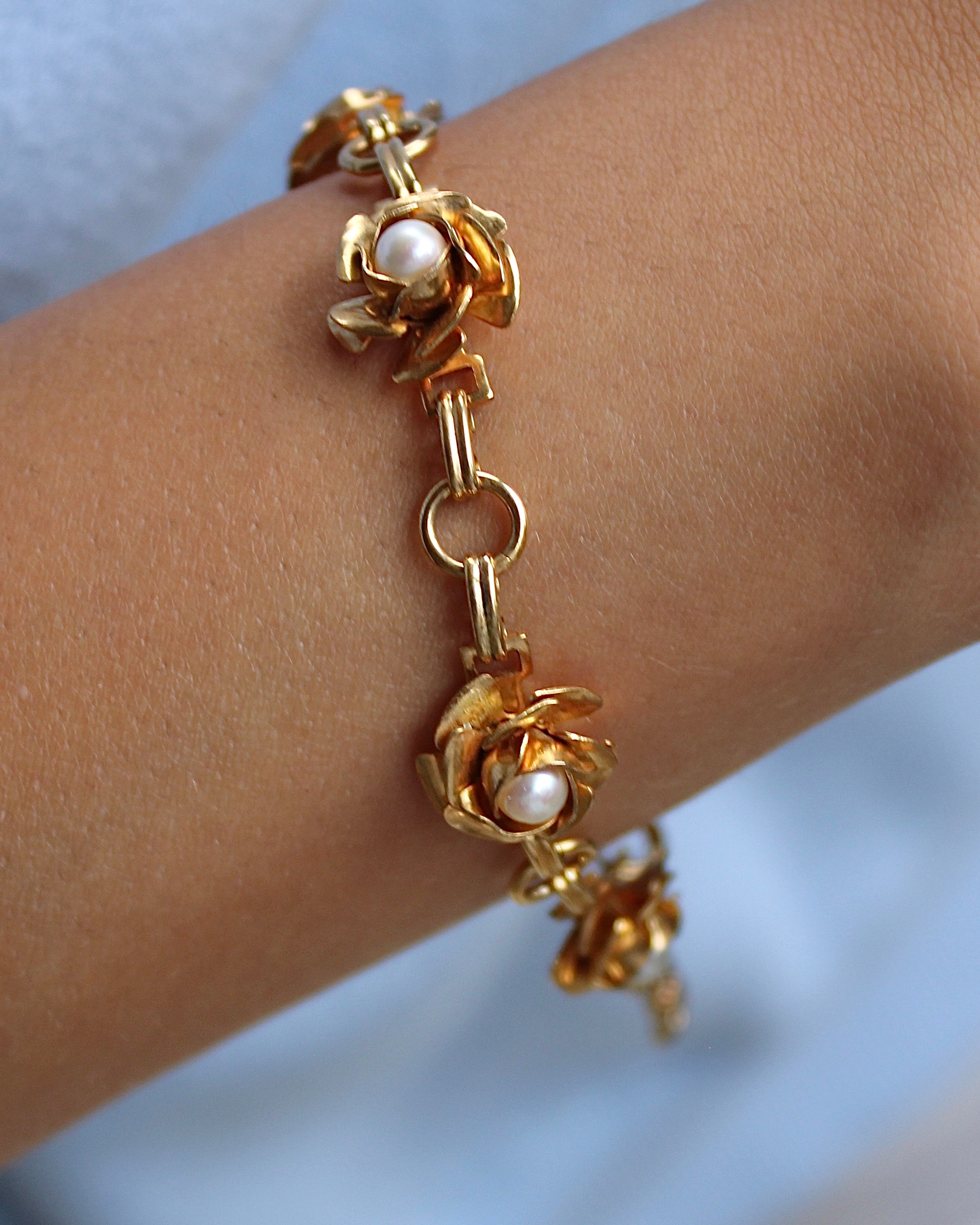 Vivian Grace Vintage Bracelet Vintage 12k Gold-Filled Faux Pearl Bracelet (circa 1940)