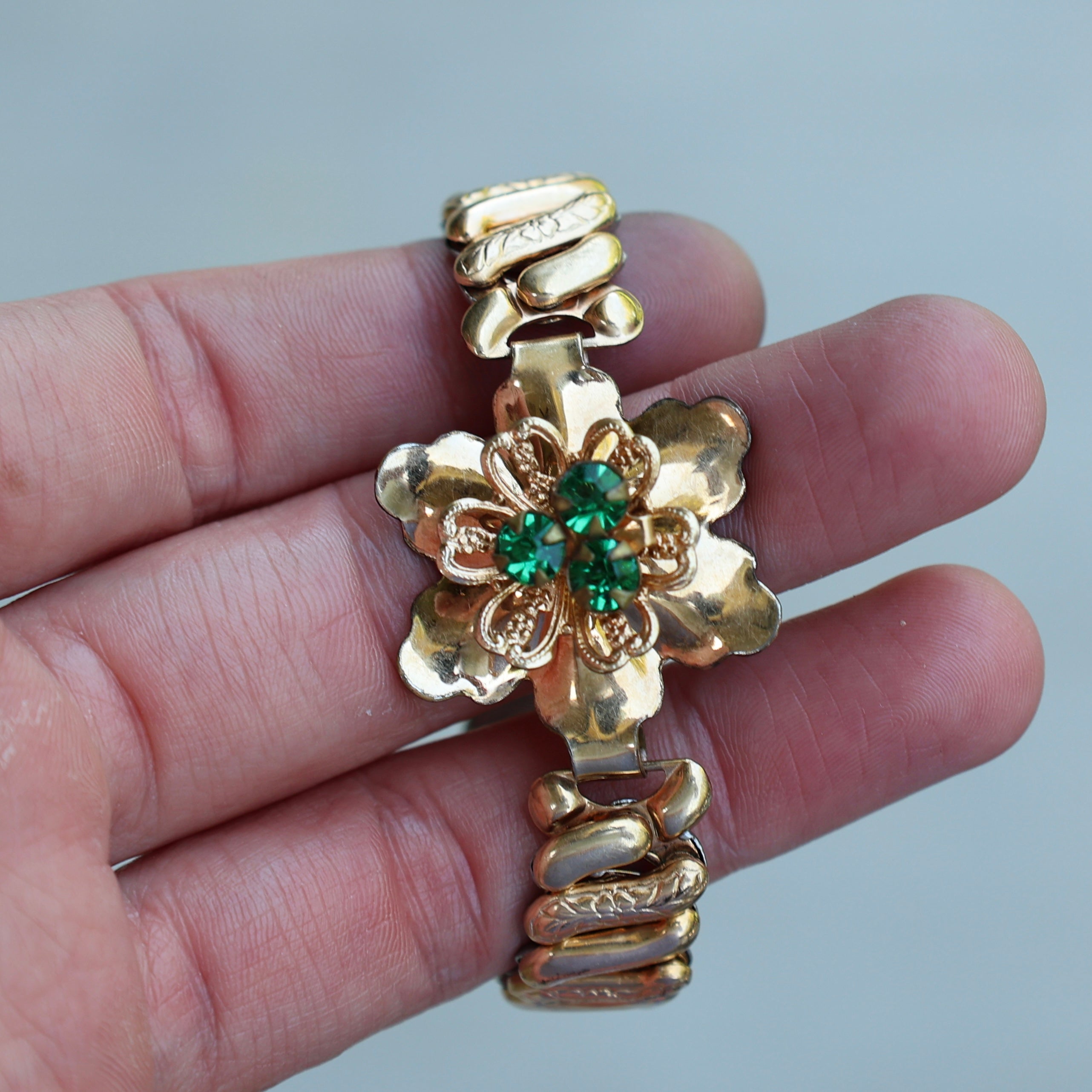 Vivian Grace Vintage Bracelet Vintage Emerald Paste Flower Sweetheart Expansion Bracelet (circa 1940)- 1/20 12k Gold Filled