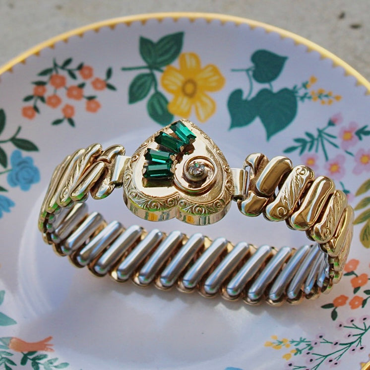 Vivian Grace Vintage Bracelet Vintage Emerald Sweetheart Bracelet (circa 1940)