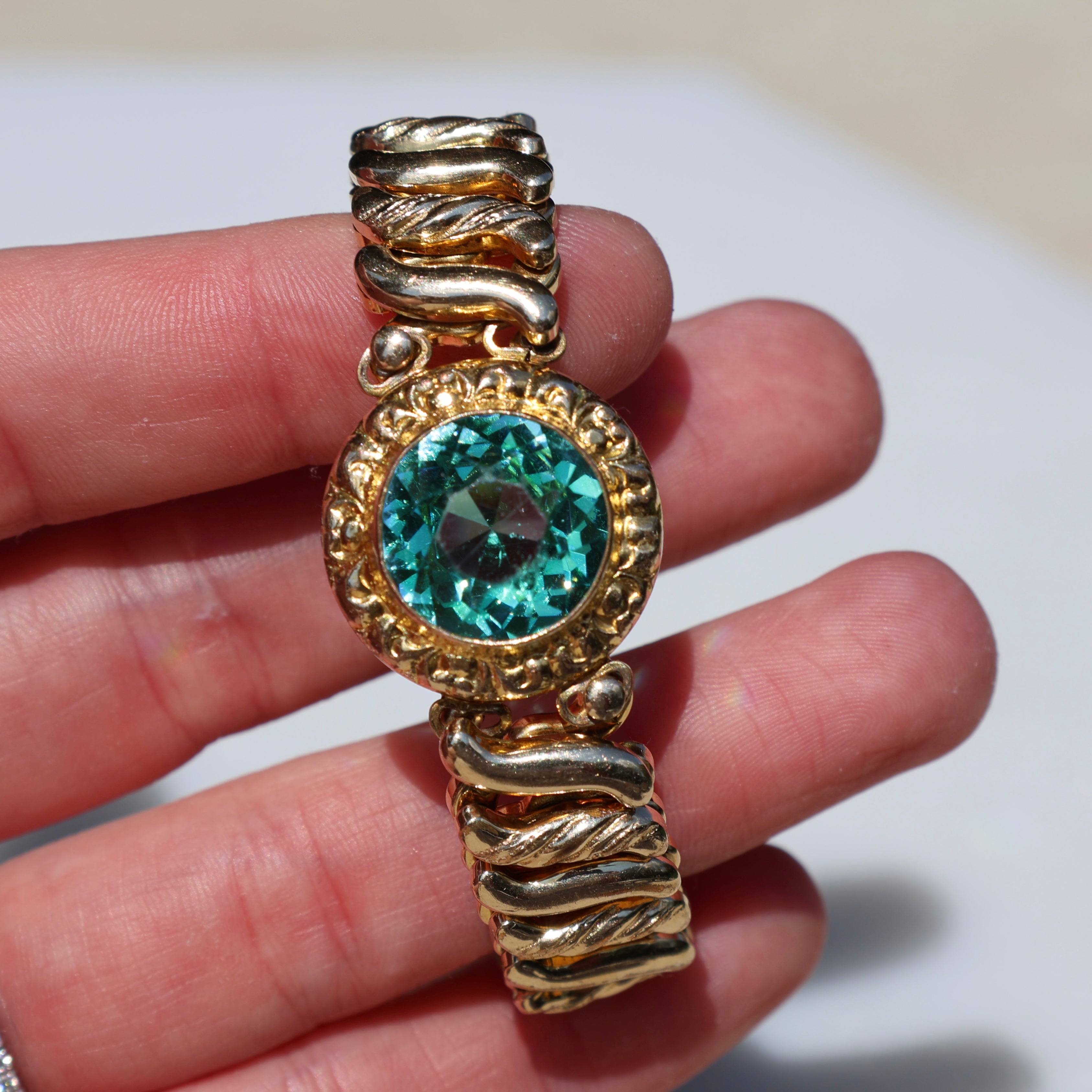 Vivian Grace Vintage Bracelet Vintage Gold Filled Sweetheart Expansion Bracelet - Teal Glass Gemstone (circa 1930)