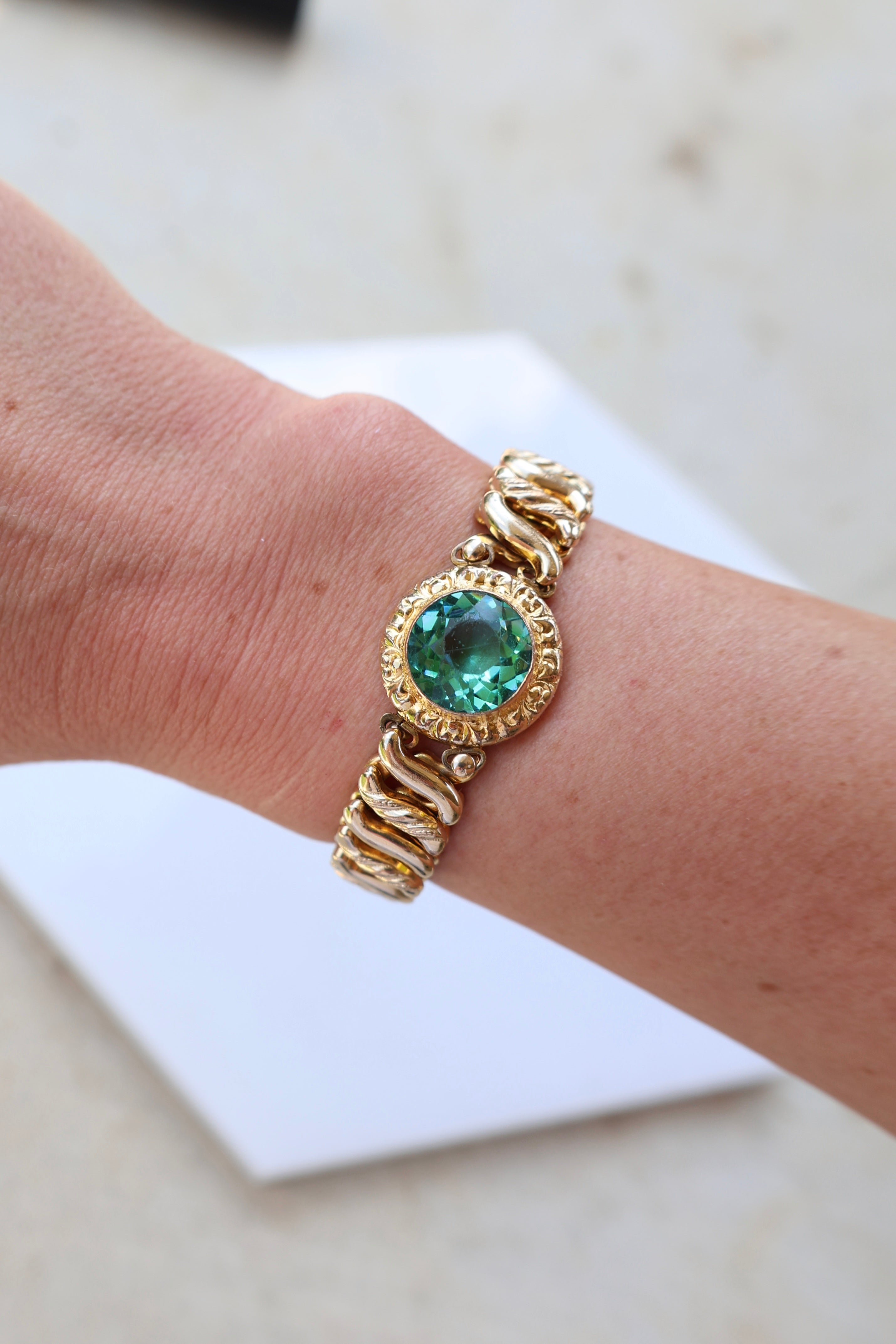 Vivian Grace Vintage Bracelet Vintage Gold Filled Sweetheart Expansion Bracelet - Teal Glass Gemstone (circa 1930)
