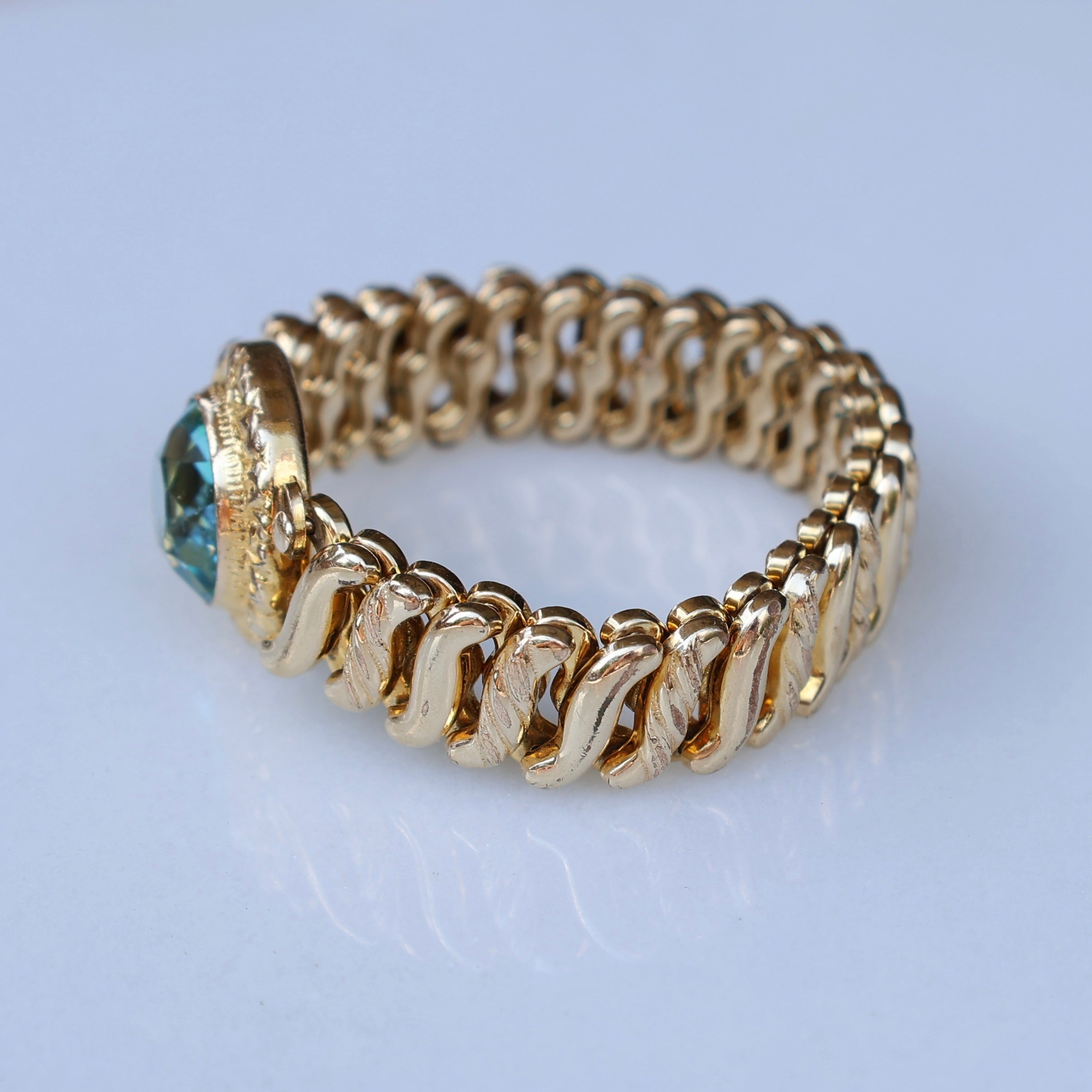Vivian Grace Vintage Bracelet Vintage Gold Filled Sweetheart Expansion Bracelet - Teal Glass Gemstone (circa 1930)