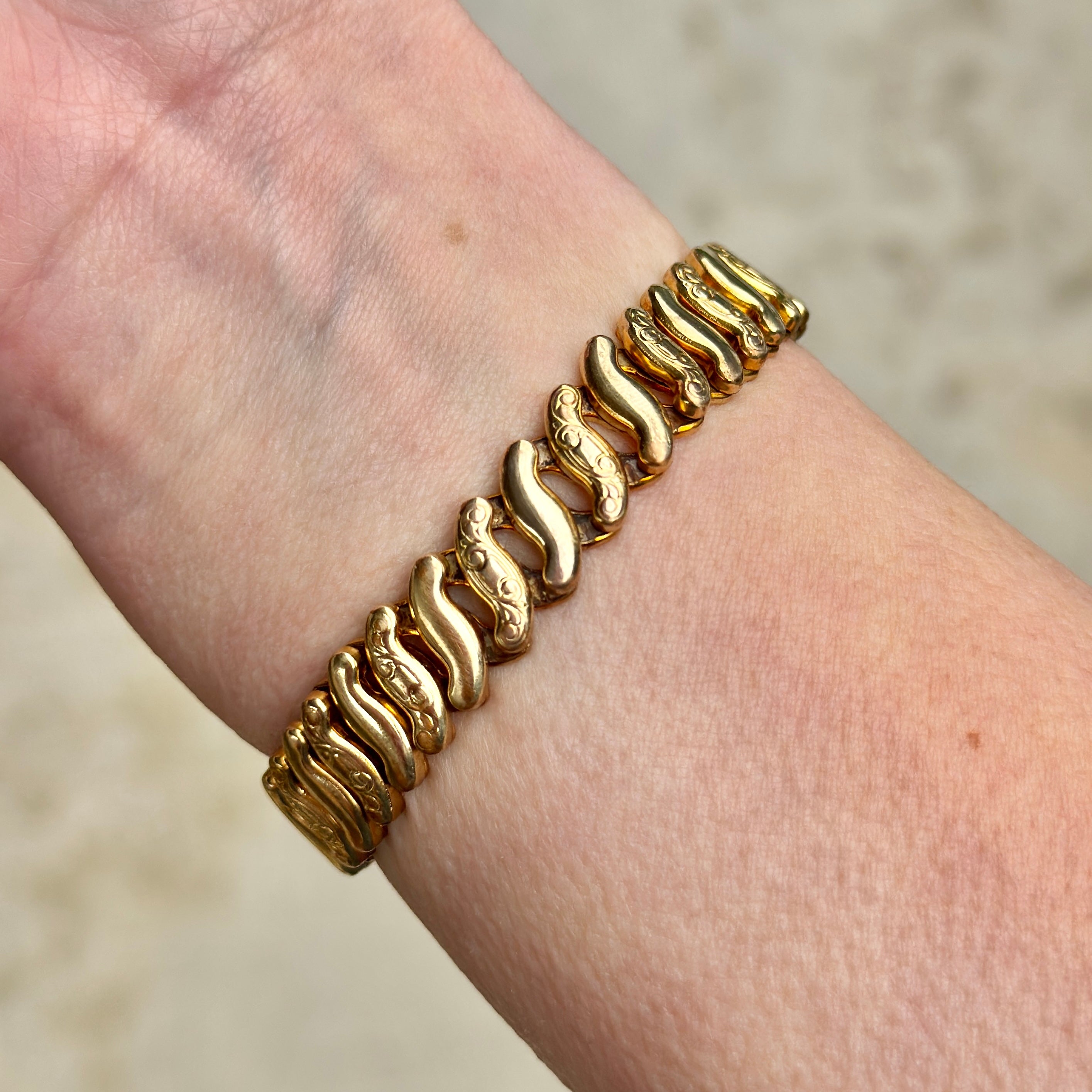 Vivian Grace Vintage Gold Etched Floral Gold Filled Sweetheart Bracelet - Vintage
