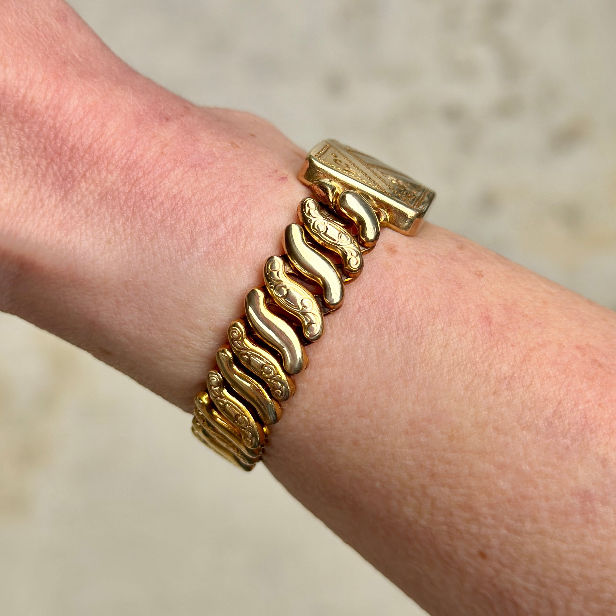 Vivian Grace Vintage Gold Etched Floral Gold Filled Sweetheart Bracelet - Vintage