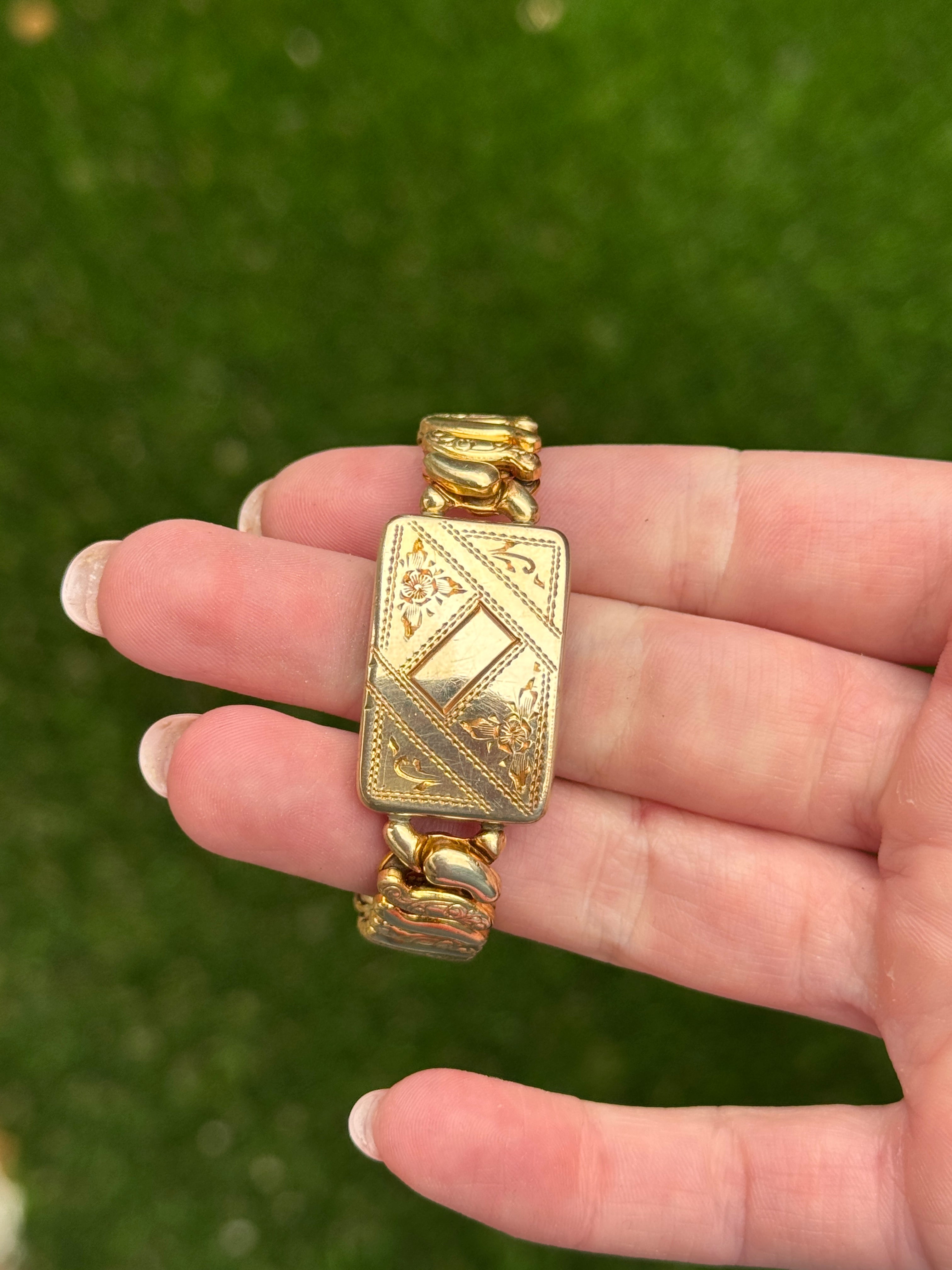 Vivian Grace Vintage Gold Etched Floral Gold Filled Sweetheart Bracelet - Vintage
