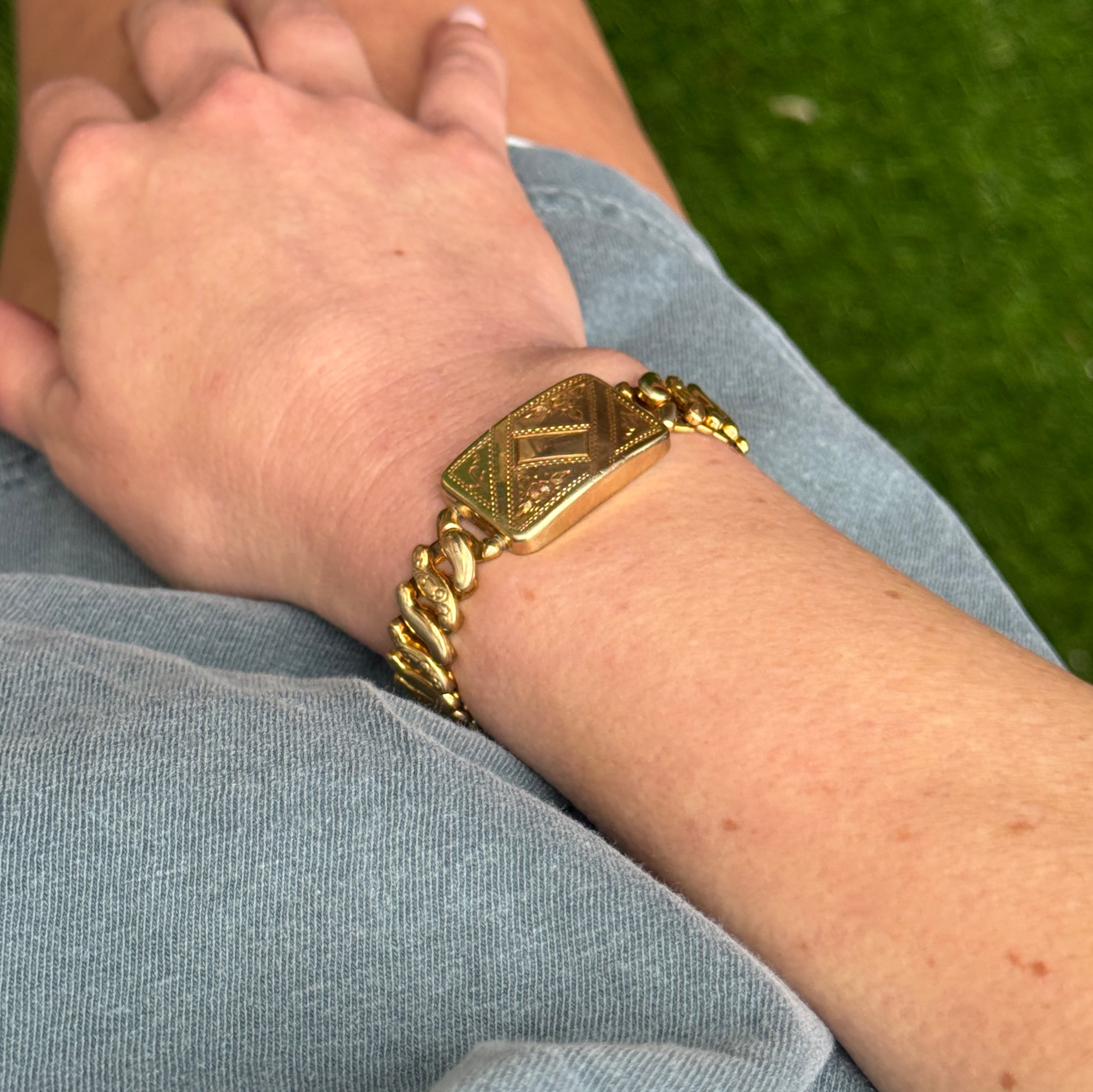 Vivian Grace Vintage Gold Etched Floral Gold Filled Sweetheart Bracelet - Vintage