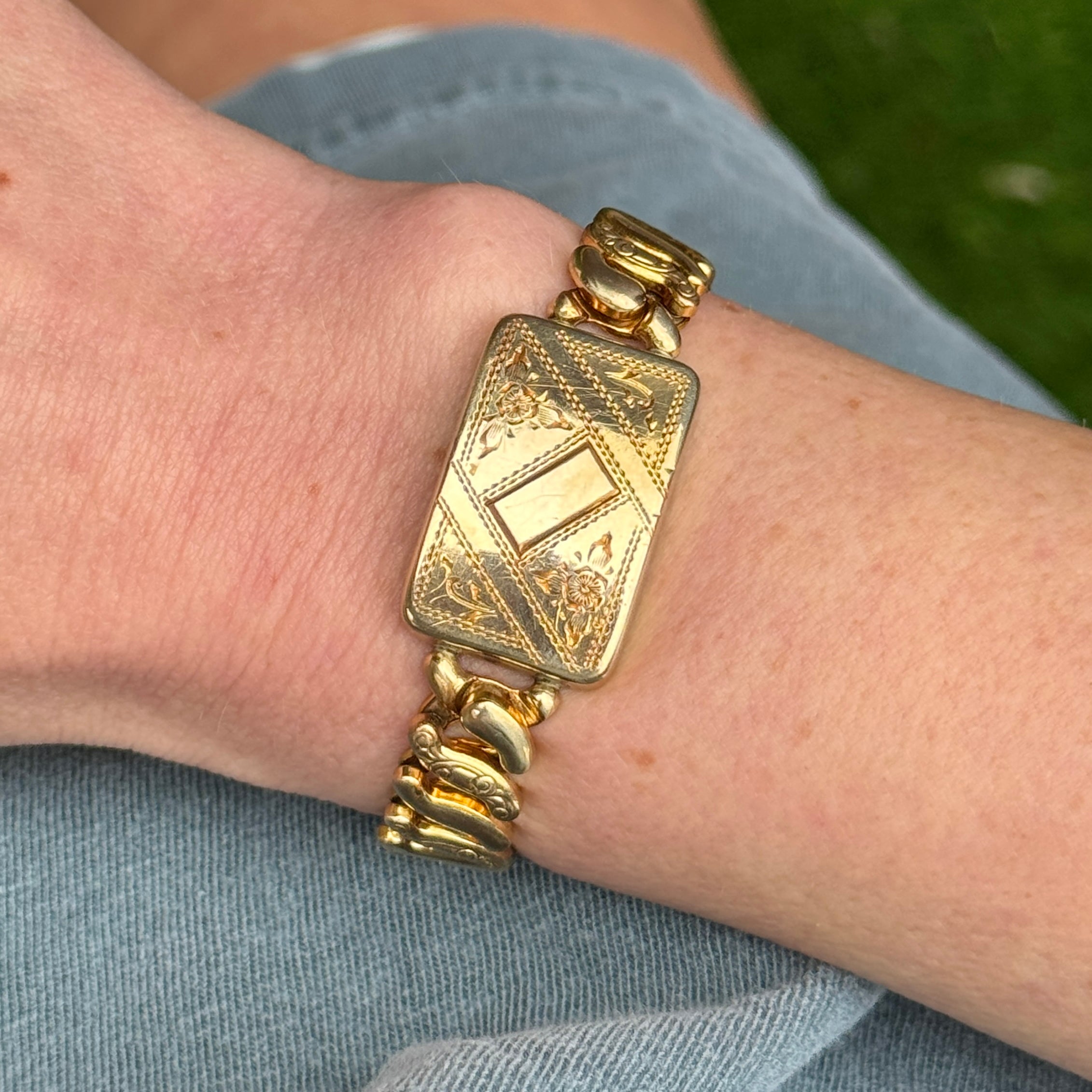 Vivian Grace Vintage Gold Etched Floral Gold Filled Sweetheart Bracelet - Vintage