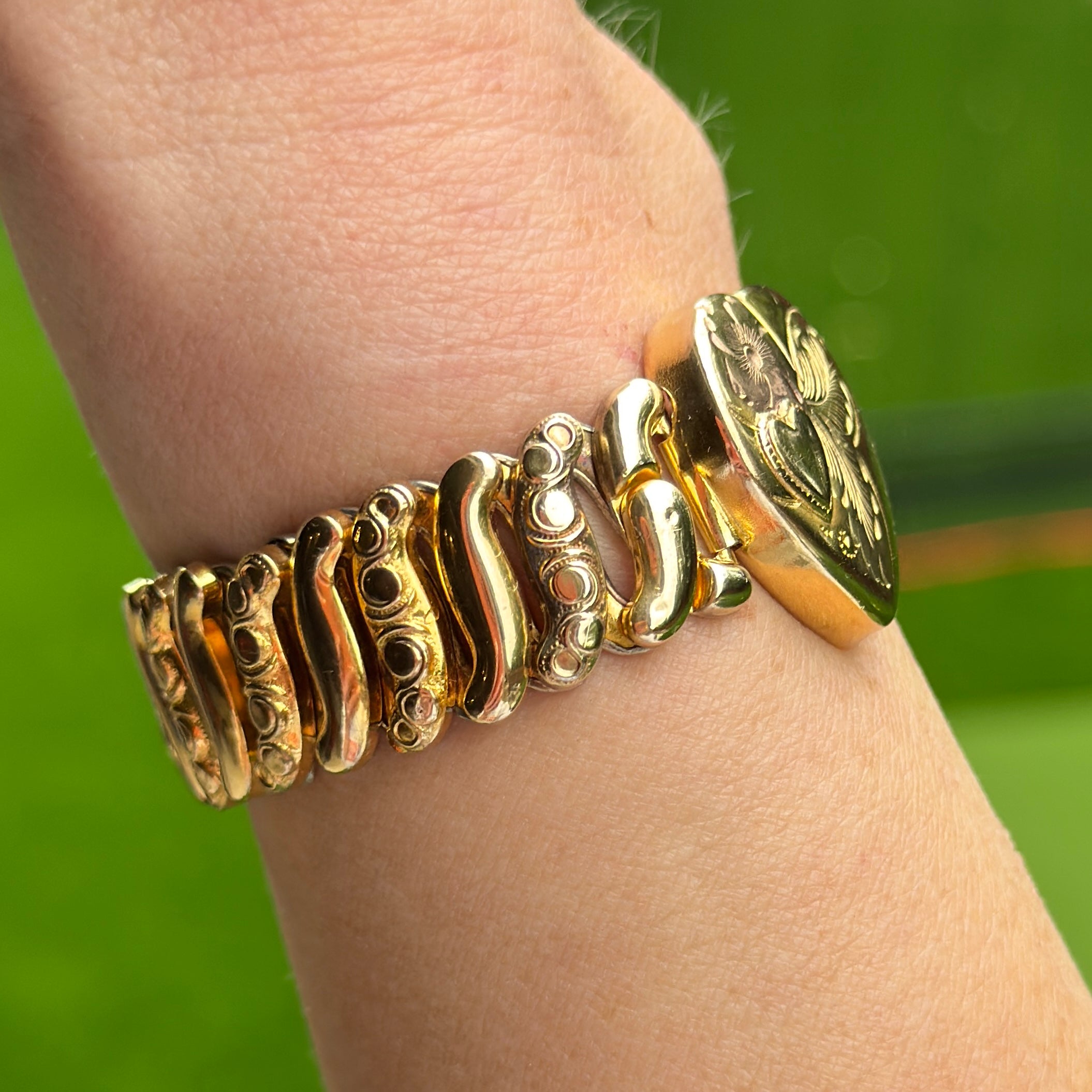 Vivian Grace Vintage Gold Etched Heart Gold Filled Sweetheart Bracelet - Vintage