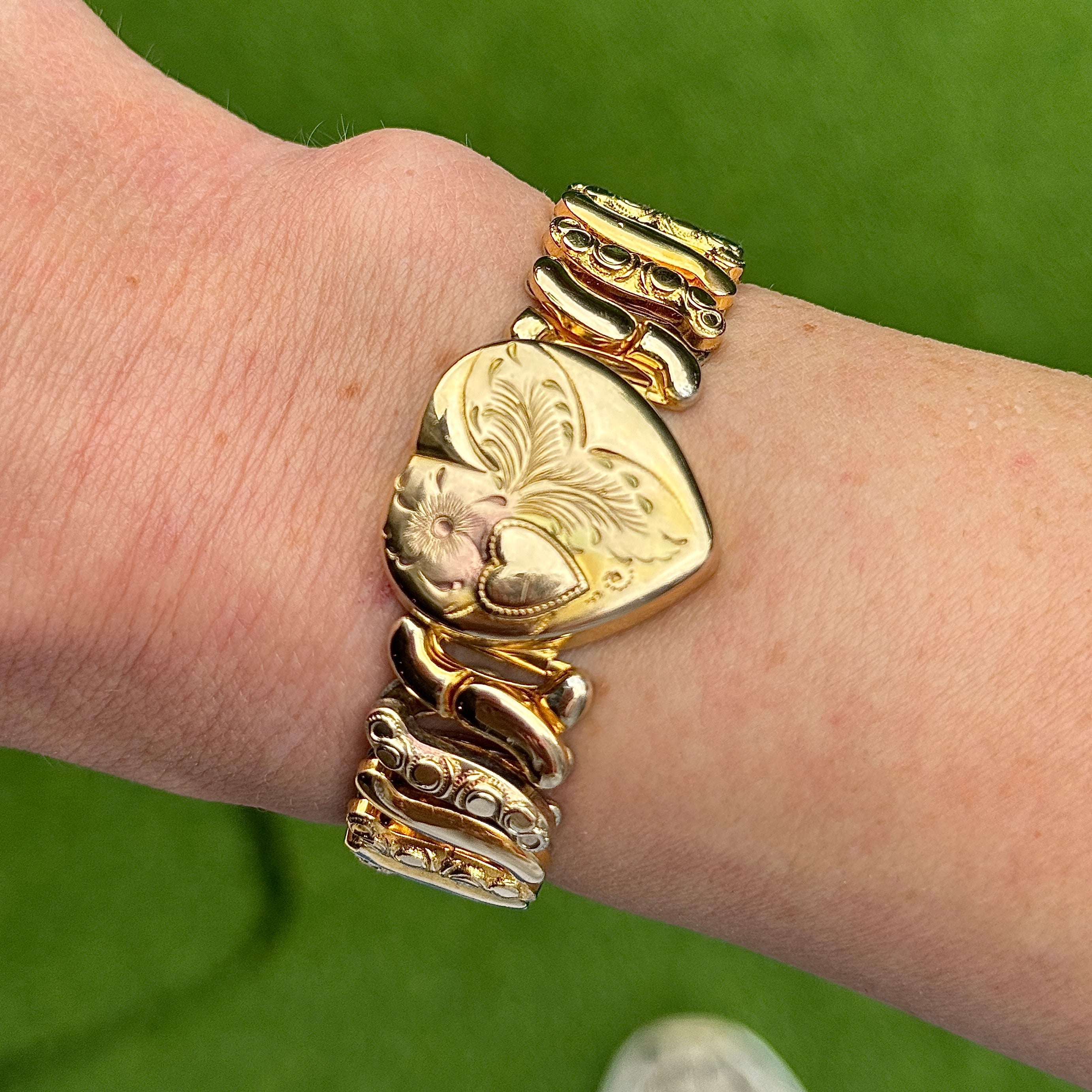 Vivian Grace Vintage Gold Etched Heart Gold Filled Sweetheart Bracelet - Vintage