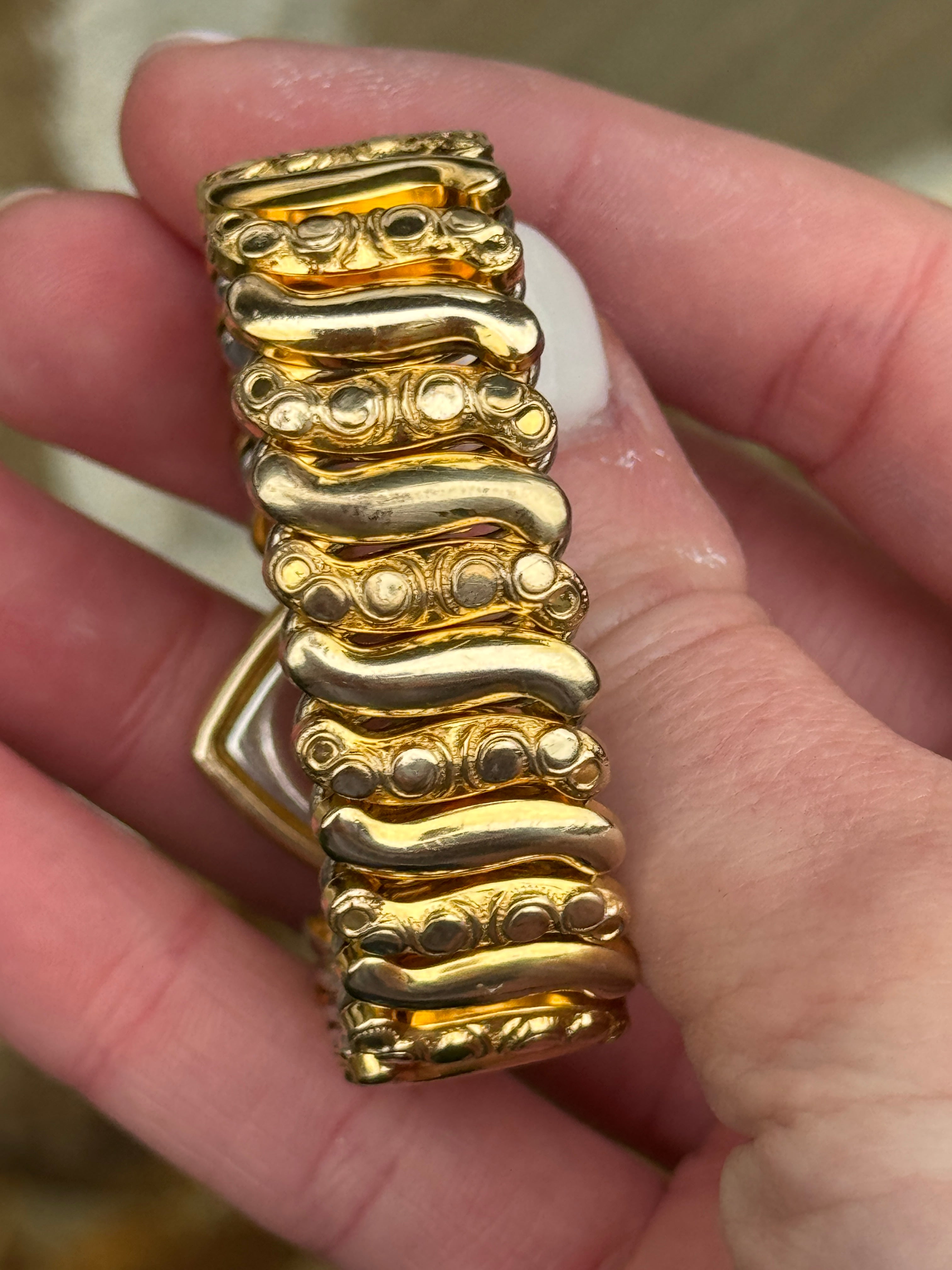 Vivian Grace Vintage Gold Etched Heart Gold Filled Sweetheart Bracelet - Vintage
