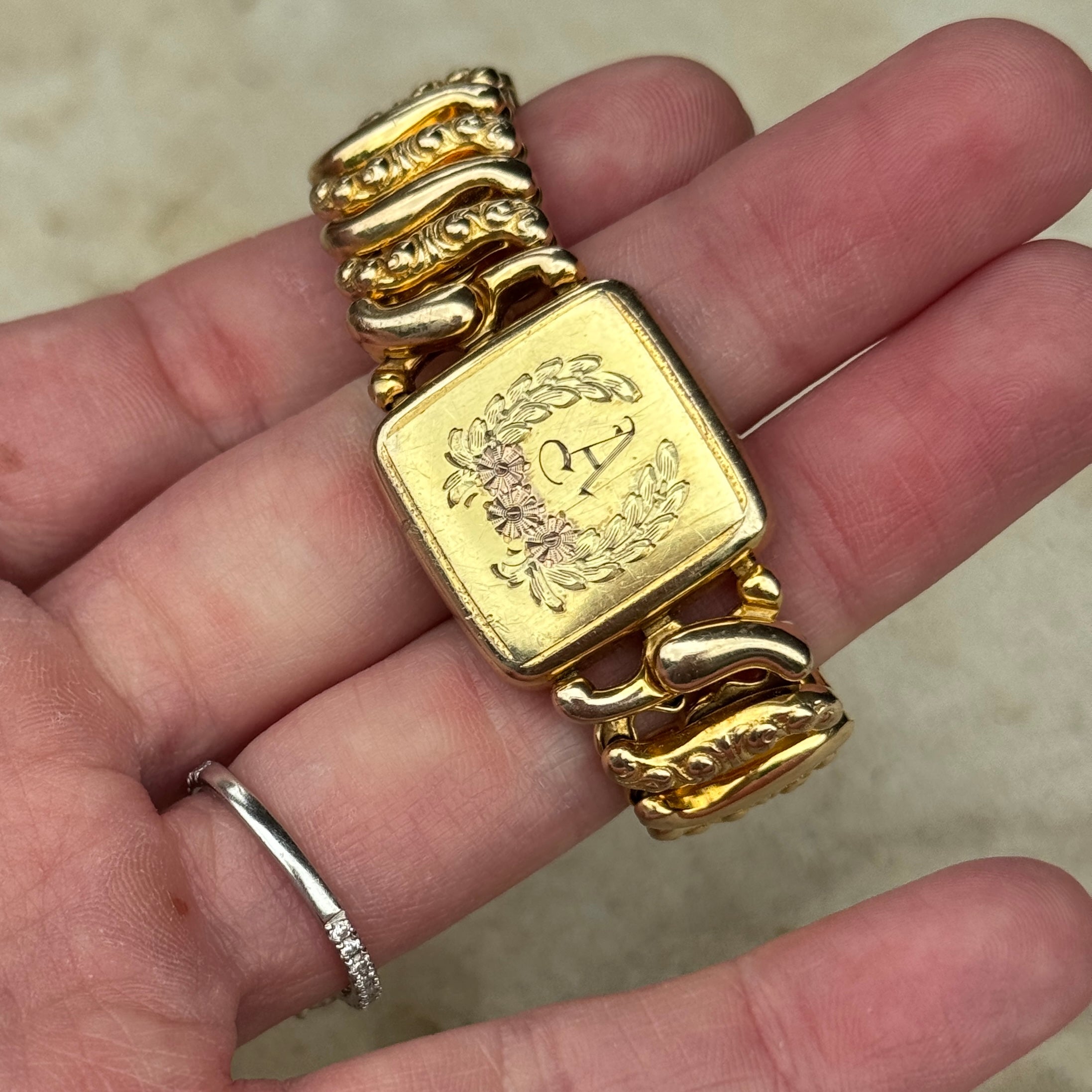 Vivian Grace Vintage Gold Monogram ‘A’ Gold Filled Sweetheart Bracelet - Vintage