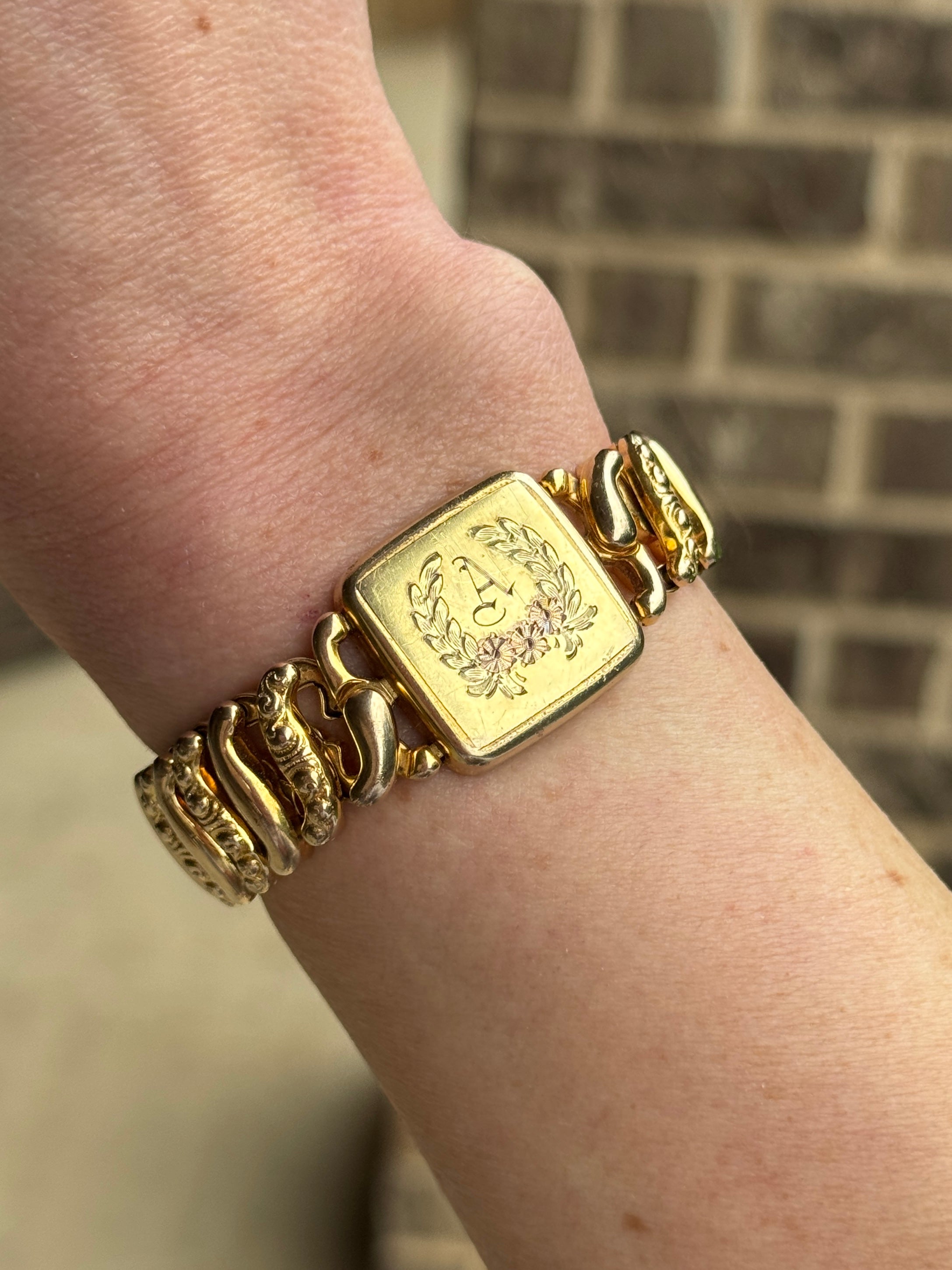 Vivian Grace Vintage Gold Monogram ‘A’ Gold Filled Sweetheart Bracelet - Vintage