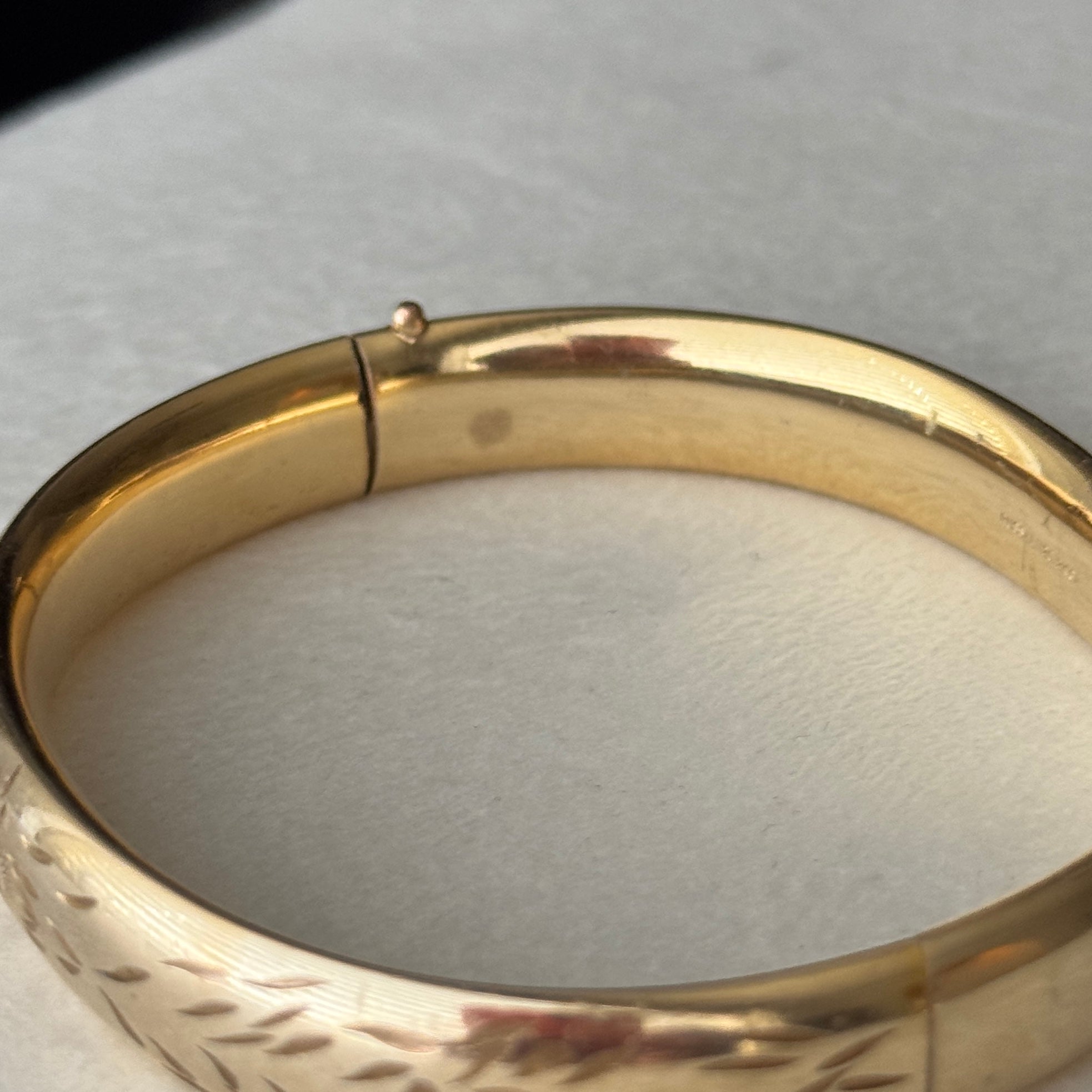 Vivian Grace Vintage Gold Vintage Mid Century 12k Gold-Filled Floral Etched Bangle Bracelet