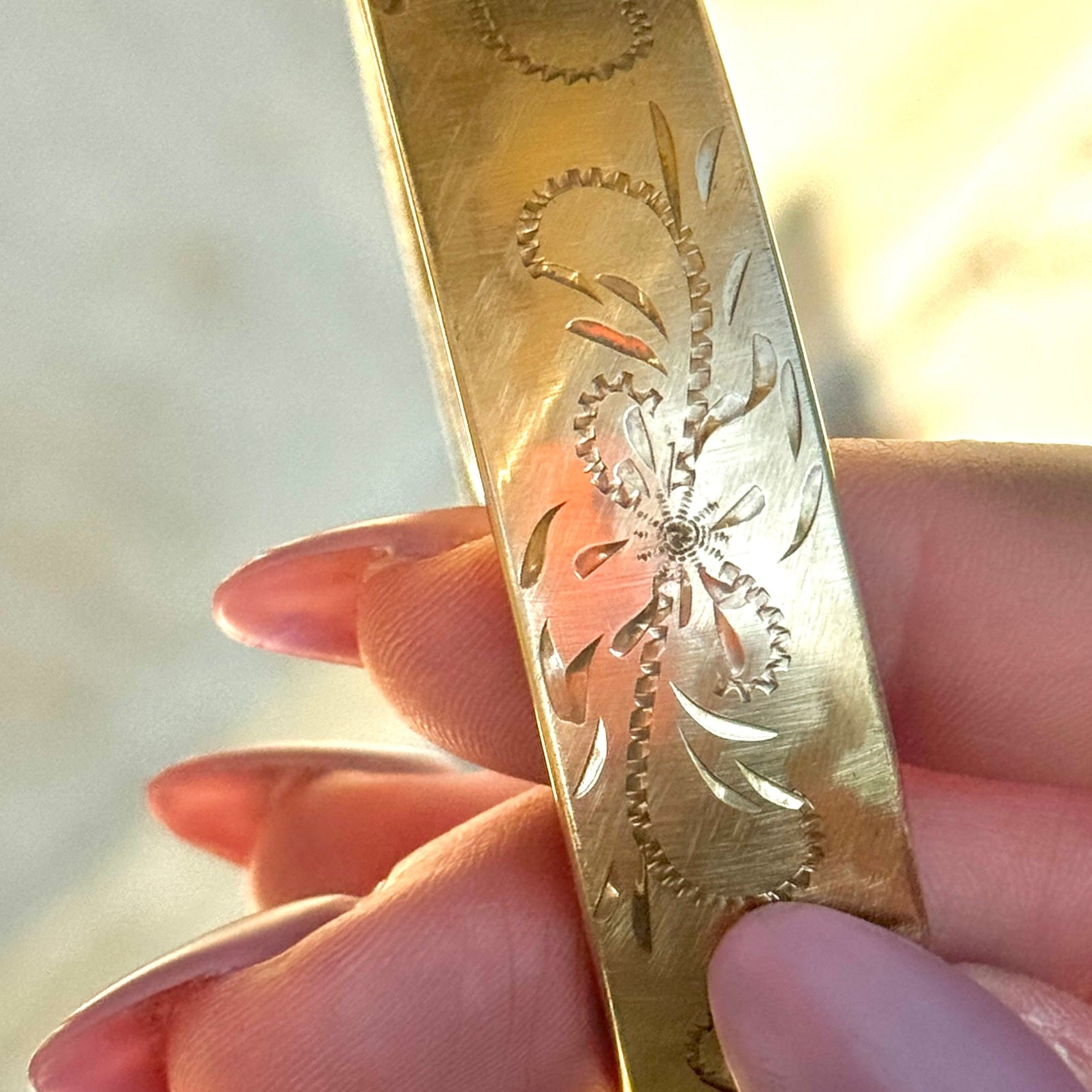 Vivian Grace Vintage Gold Vintage Mid-Century 12k Gold-Filled Floral Etched Bangle Bracelet
