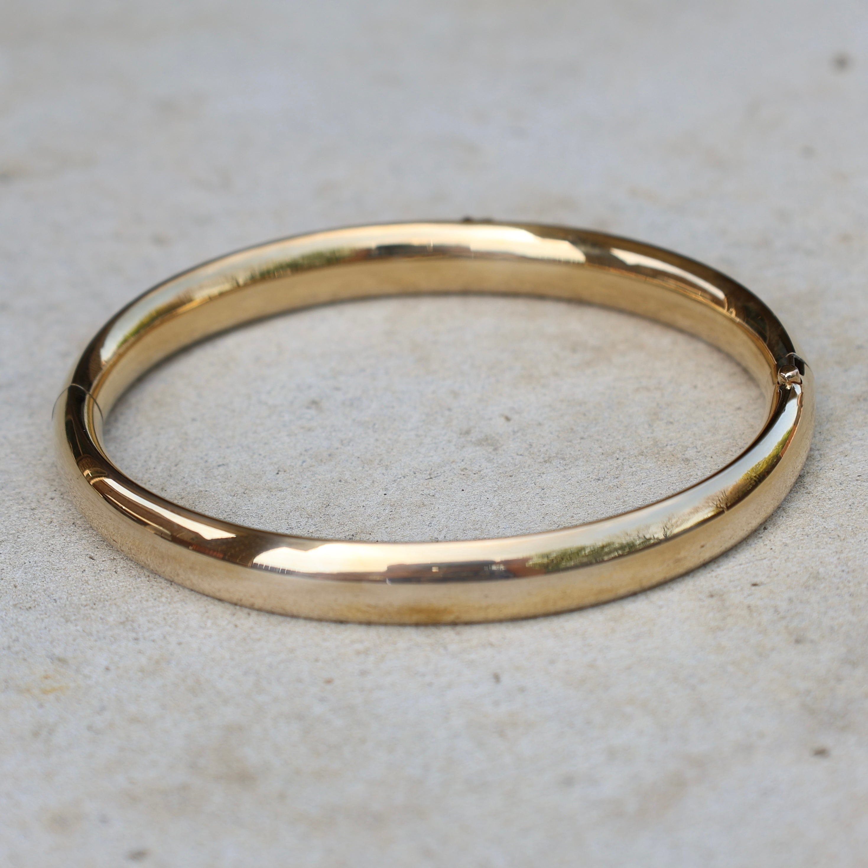 Vivian Grace Vintage Gold Vintage Mid Century 14k Gold-Filled Floral Etched Bangle Bracelet