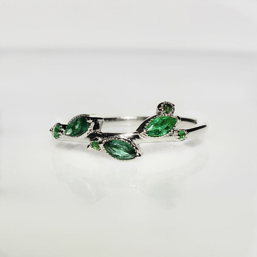Vivian Grace Jewelry Ring Silver / 5 Laurel Emerald Vine Ring